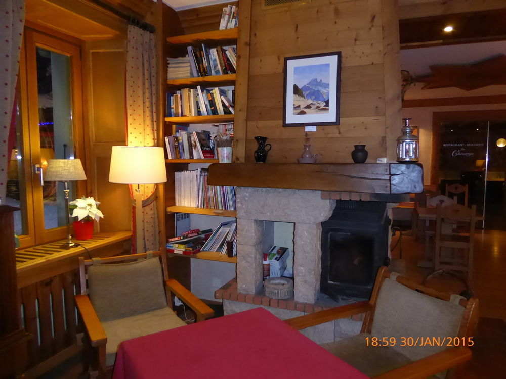 Hotel Restaurant La Couronne Chamonix Esterno foto