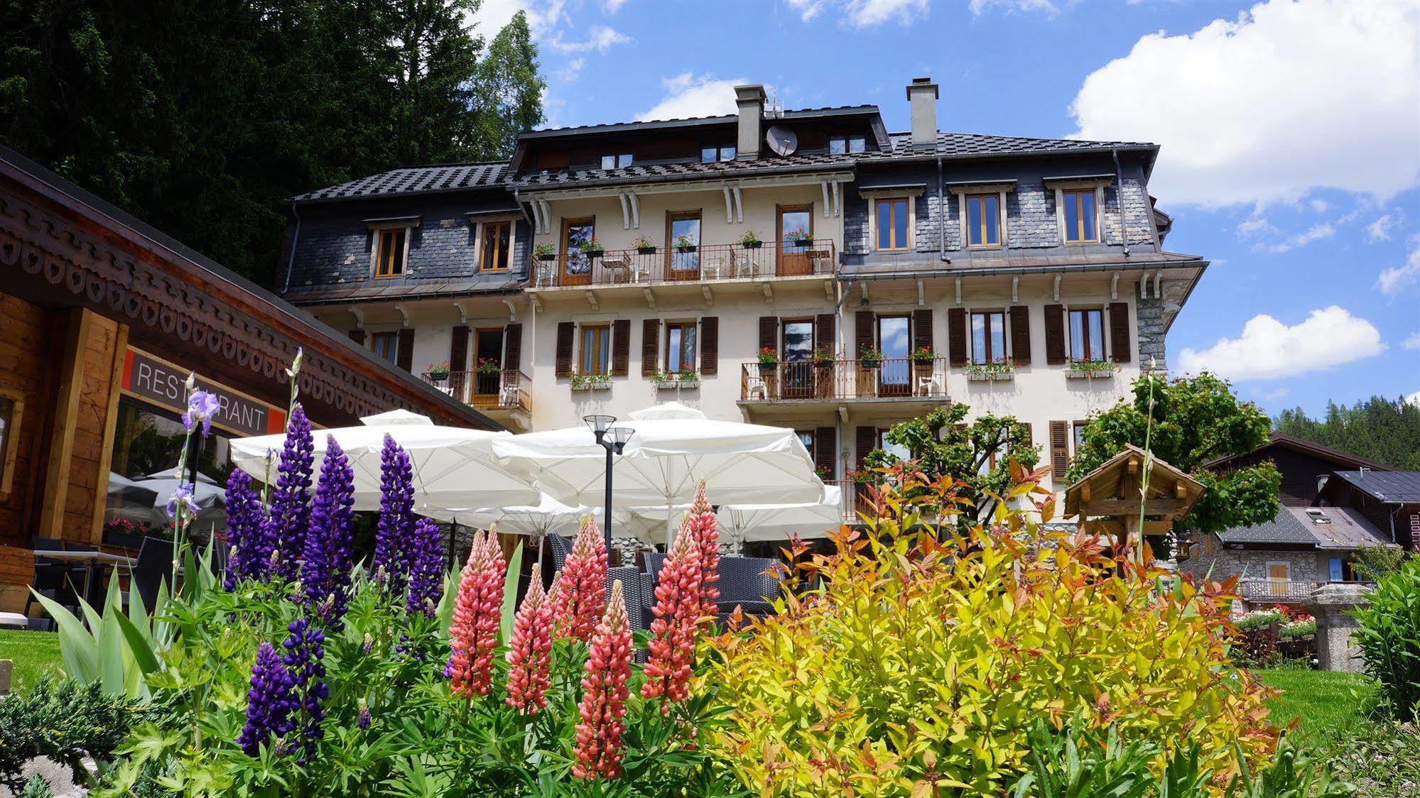 Hotel Restaurant La Couronne Chamonix Esterno foto